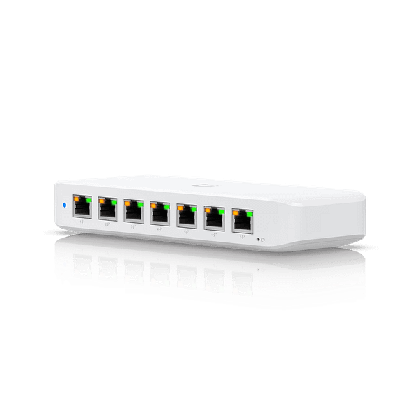 UniFi Switch Ultra 8 Port Layer 2 PoE++ input PoE+ output - Switch